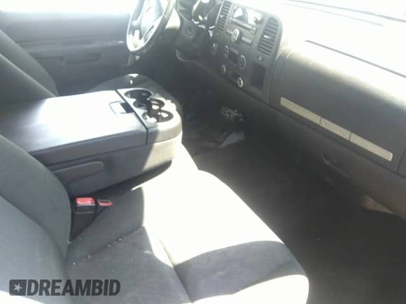 2012 Chevrolet Silverado 1500 LT z VIN 1GCPKSE76CF197008, wystawiony jako IAAI lot #36687923 z przebiegiem 194 505 mil mil oraz . Historia ofert i sprzedaży dostępna na DreamBid. Obrazek 5.