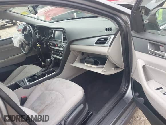 2018 Hyundai Sonata SEL с VIN 5NPE34AF8JH663490, выставлен на аукционе IAAI как лот 42870946 с пробегом 131 853 миль миль и . История ставок и продаж доступна на DreamBid. Изображение 5.