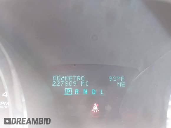 2009 Chevrolet Traverse 1LT z VIN 1GNEV23D19S135613, wystawiony jako IAAI lot #43244861 z przebiegiem 227 809 mil mil oraz . Historia ofert i sprzedaży dostępna na DreamBid. Obrazek 15.