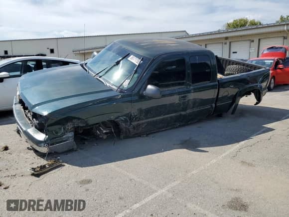 2005 Chevrolet Silverado 1500 LS with VIN 1GCEK19B25E134108, listed as a Copart auction lot 80471755 with 257,996 mi miles and Salvage title. Bid and sale history available at DreamBid. Image 1.