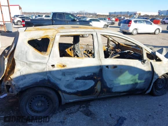 2016 Nissan Note S с VIN 3N1CE2CP5GL370377, выставлен на аукционе IAAI как лот 41467132 с пробегом Не указан миль и . История ставок и продаж доступна на DreamBid. Изображение 12.