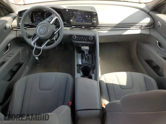 2022 Hyundai Elantra Blue z VIN KMHLM4AJ6NU023245, wystawiony jako Copart lot #71752485 z przebiegiem 44 090 mil mil oraz Szkoda całkowita • Salvage title. Historia ofert i sprzedaży dostępna na DreamBid. Obrazek 8.