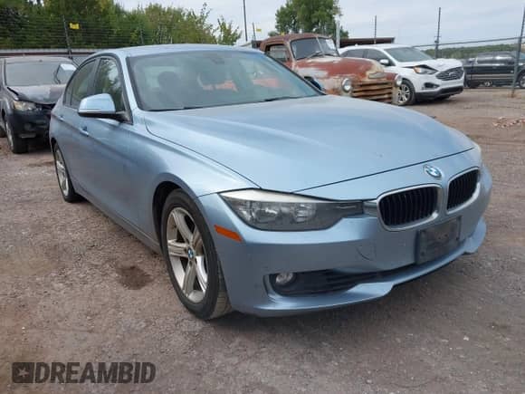 2014 BMW 3 Series 328i с VIN WBA3C1C54EK111855, выставлен на аукционе IAAI как лот 43401537 с пробегом 150 311 миль миль и . История ставок и продаж доступна на DreamBid. Изображение 1.