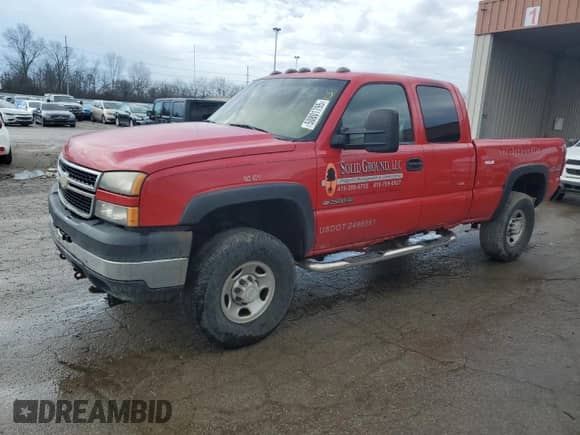 2006 Chevrolet Silverado 2500HD LT2 с VIN 1GCHK29U16E286211, выставлен на аукционе Copart как лот 50801795 с пробегом Не указан миль и Списание • Salvage title. История ставок и продаж доступна на DreamBid. Изображение 1.