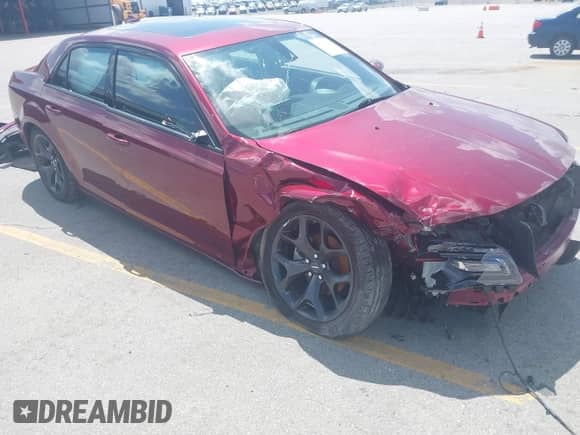 2023 Chrysler 300 S z VIN 2C3CCABGXPH577391, wystawiony jako IAAI lot #42719797 z przebiegiem 38 423 mil mil oraz . Historia ofert i sprzedaży dostępna na DreamBid. Obrazek 1.