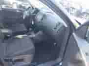 2015 Volkswagen Tiguan S z VIN WVGAV7AX3FW583711, wystawiony jako IAAI lot #43437551 z przebiegiem 213 857 mil mil oraz . Historia ofert i sprzedaży dostępna na DreamBid. Obrazek 5.