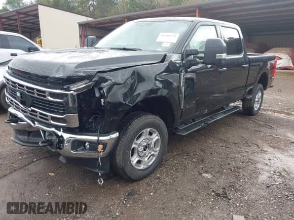 2026 Ford F-250 XL with VIN 1FT7W2BN6TEC24382, listed as a IAAI auction lot 43566771 with 451 mi miles and . Bid and sale history available at DreamBid. Image 2.