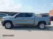 2020 Chevrolet Silverado 1500 Custom z VIN 3GCPWBEF2LG302881, wystawiony jako IAAI lot #43100349 z przebiegiem 89 376 mil mil oraz . Historia ofert i sprzedaży dostępna na DreamBid. Obrazek 14.