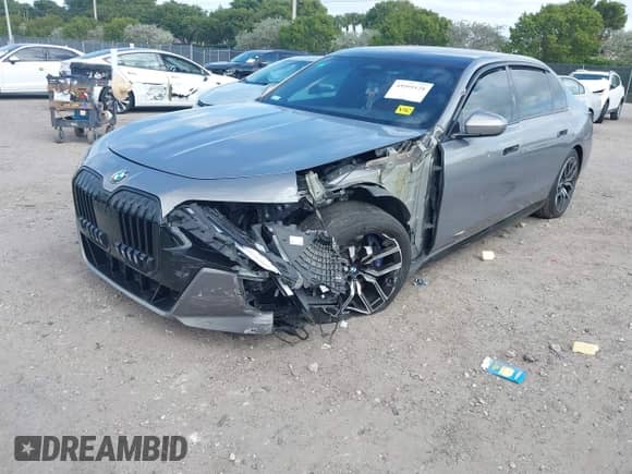 2023 BMW 7 Series 740i с VIN WBA23EH05PCM45793, выставлен на аукционе IAAI как лот 41095128 с пробегом 48 938 миль миль и . История ставок и продаж доступна на DreamBid. Изображение 6.
