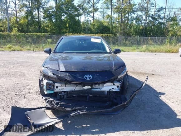 2025 Toyota Camry SE with VIN 4T1DAACK2SU054425, listed as a IAAI auction lot 43540854 with 42,914 mi miles and . Bid and sale history available at DreamBid. Image 6.