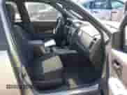 2011 Ford Escape XLT с VIN 1FMCU9DG8BKC03329, выставлен на аукционе IAAI как лот 43192782 с пробегом 122 131 миль миль и . История ставок и продаж доступна на DreamBid. Изображение 5.