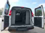 2020 Chevrolet Express Cargo с VIN 1GCWGAFG3L1252632, выставлен на аукционе IAAI как лот 43463343 с пробегом 96 710 миль миль и . История ставок и продаж доступна на DreamBid. Изображение 18.