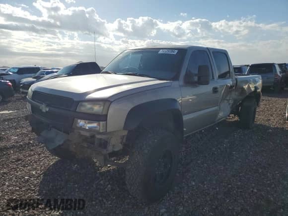2003 Chevrolet Silverado 1500HD LS с VIN 1GCGK13UX3F108575, выставлен на аукционе Copart как лот 74129704 с пробегом 164 308 миль миль и Списание • Salvage title. История ставок и продаж доступна на DreamBid. Изображение 1.