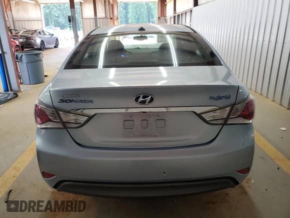 2014 Hyundai Sonata с VIN KMHEC4A43EA117493, выставлен на аукционе Copart как лот 64657695 с пробегом 103 704 миль миль и Списание • Salvage title. История ставок и продаж доступна на DreamBid. Изображение 6.