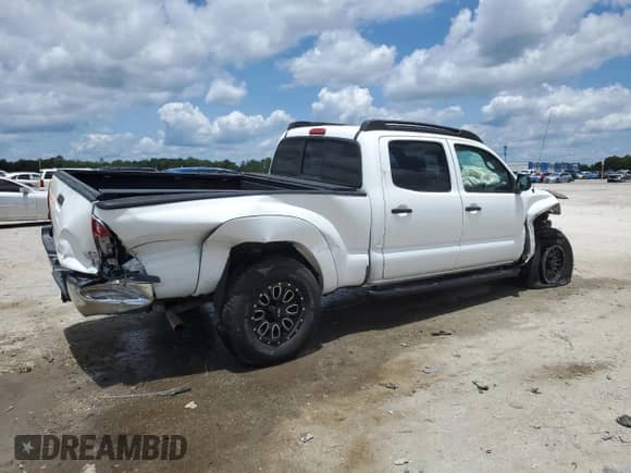 2006 Toyota Tacoma PreRunner z VIN 5TEKU72N66Z171259, wystawiony jako Copart lot #58605575 z przebiegiem 230 206 mil mil oraz Szkoda całkowita • Salvage title. Historia ofert i sprzedaży dostępna na DreamBid. Obrazek 3.