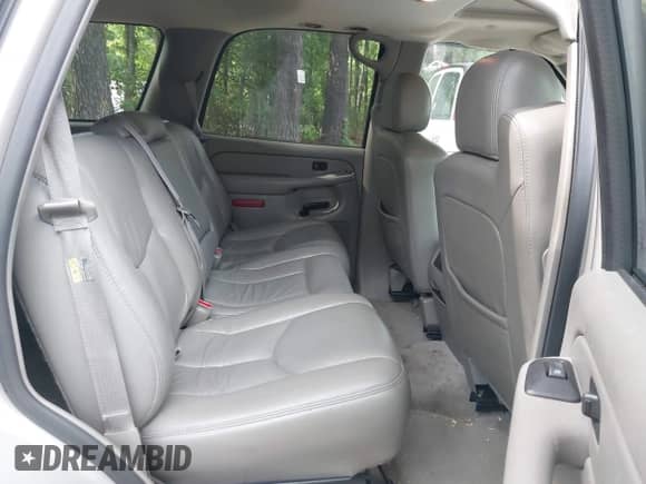 2005 Chevrolet Tahoe LS z VIN 1GNEK13T45J167997, wystawiony jako IAAI lot #42298160 z przebiegiem 142 981 mil mil oraz . Historia ofert i sprzedaży dostępna na DreamBid. Obrazek 8.