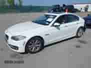 2016 BMW 5 Series 528i xDrive z VIN WBA5A7C51GG144805, wystawiony jako IAAI lot #42824334 z przebiegiem 68 297 mil mil oraz . Historia ofert i sprzedaży dostępna na DreamBid. Obrazek 2.