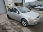 2006 Chevrolet Aveo LS z VIN KL1TD666X6B684771, wystawiony jako Copart lot #71875984 z przebiegiem Nie podano mil oraz Czysty tytuł • Clean title. Historia ofert i sprzedaży dostępna na DreamBid. Obrazek 5.