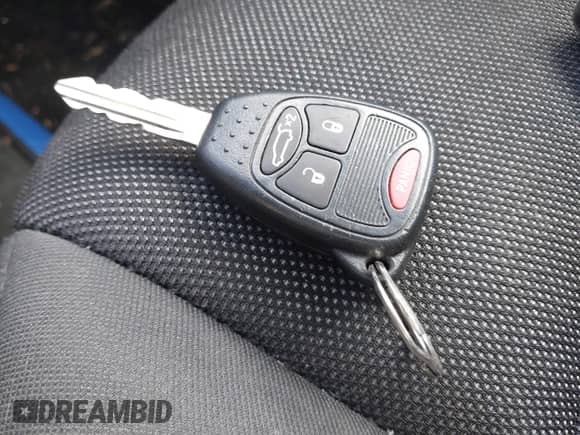 2012 Dodge Avenger SXT z VIN 1C3CDZCB2CN312125, wystawiony jako IAAI lot #43455495 z przebiegiem 92 995 mil mil oraz . Historia ofert i sprzedaży dostępna na DreamBid. Obrazek 11.