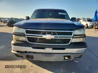 2007 Chevrolet Silverado 1500 LT1 z VIN 1GCEC19ZX7Z190013, wystawiony jako Copart lot #87287975 z przebiegiem 232 201 mil mil oraz Szkoda całkowita • Salvage title. Historia ofert i sprzedaży dostępna na DreamBid. Obrazek 5.
