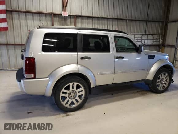 2010 Dodge Nitro Heat z VIN 1D4PT4GK8AW173741, wystawiony jako Copart lot #48310504 z przebiegiem 180 133 mil mil oraz Szkoda całkowita • Salvage title. Historia ofert i sprzedaży dostępna na DreamBid. Obrazek 3.