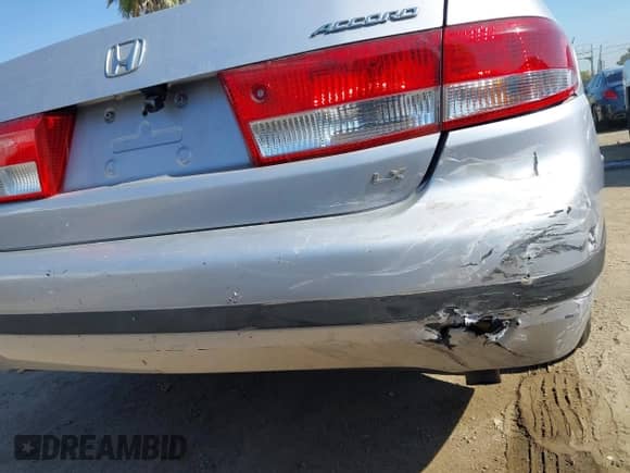 2004 Honda Accord LX с VIN 1HGCM563X4A097452, выставлен на аукционе IAAI как лот 42928841 с пробегом 67 937 миль миль и . История ставок и продаж доступна на DreamBid. Изображение 13.