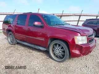 2010 Chevrolet Suburban LT z VIN 1GNUCJE07AR268426, wystawiony jako IAAI lot #42523275 z przebiegiem 252 841 mil mil oraz . Historia ofert i sprzedaży dostępna na DreamBid. Obrazek 1.
