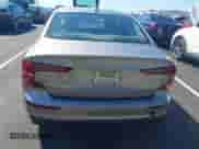 2020 Volvo S60 Momentum с VIN 7JR102FK6LG045420, выставлен на аукционе IAAI как лот 43159087 с пробегом 92 652 миль миль и . История ставок и продаж доступна на DreamBid. Изображение 17.