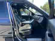 2019 Land Rover Range Rover Sport HSE with VIN SALWR2RV2KA846503, listed as a Copart auction lot 86473925 with 142,081 mi miles and Clean title. Bid and sale history available at DreamBid. Image 5.