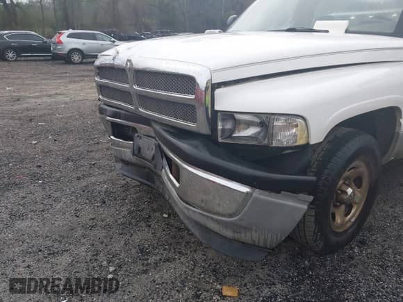 2000 Dodge 1500 with VIN 1B7HC16Y9YS512370, listed as a IAAI auction lot 41859120 with 203,343 mi miles and . Bid and sale history available at DreamBid. Image 6.