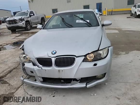 2007 BMW 3 Series 328i z VIN WBAWL13507PX16720, wystawiony jako Copart lot #68773895 z przebiegiem 91 223 mil mil oraz Szkoda całkowita • Salvage title. Historia ofert i sprzedaży dostępna na DreamBid. Obrazek 13.