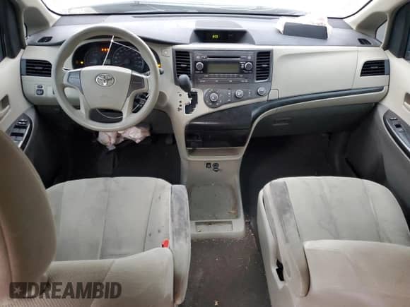 2011 Toyota Sienna с VIN 5TDKA3DC0BS003153, выставлен на аукционе Copart как лот 85714755 с пробегом 163 941 миль миль и Списание • Salvage title. История ставок и продаж доступна на DreamBid. Изображение 8.