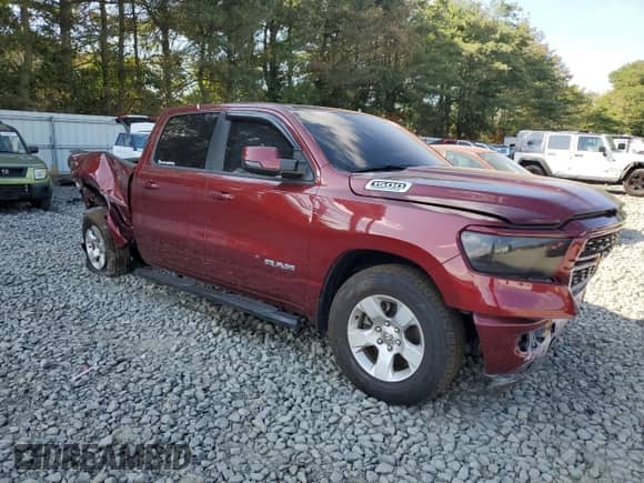 2023 Ram 1500 Big Horn z VIN 1C6SRFMT3PN520087, wystawiony jako Copart lot #67782295 z przebiegiem Nie podano mil oraz Szkoda całkowita • Salvage title. Historia ofert i sprzedaży dostępna na DreamBid. Obrazek 4.