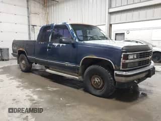 1993 Chevrolet Silverado 2500 with VIN 2GCFK29K2P1108610, listed as a IAAI auction lot 43375175 with 260,037 mi miles and . Bid and sale history available at DreamBid. Image 1.
