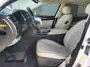 2016 Hyundai Equus Signature z VIN KMHGH4JH7GU102039, wystawiony jako Copart lot #52618085 z przebiegiem 138 794 mil mil oraz Szkoda całkowita • Salvage title. Historia ofert i sprzedaży dostępna na DreamBid. Obrazek 7.