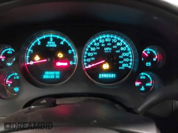 2007 Chevrolet Suburban LT с VIN 3GNFC16057G210492, выставлен на аукционе IAAI как лот 41743673 с пробегом 258 133 миль миль и . История ставок и продаж доступна на DreamBid. Изображение 7.