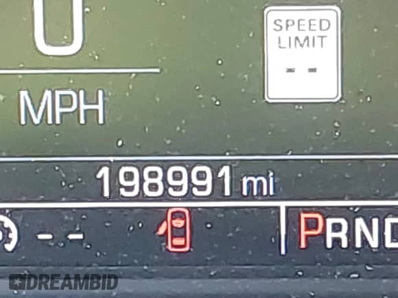 2017 Chevrolet Silverado 2500HD LTZ z VIN 1GC1KWEY8HF162791, wystawiony jako IAAI lot #42572257 z przebiegiem 198 991 mil mil oraz . Historia ofert i sprzedaży dostępna na DreamBid. Obrazek 16.