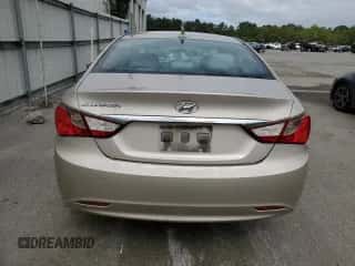 2011 Hyundai Sonata GLS z VIN 5NPEB4AC6BH023241, wystawiony jako Copart lot #84837155 z przebiegiem 242 038 mil mil oraz Szkoda całkowita • Salvage title. Historia ofert i sprzedaży dostępna na DreamBid. Obrazek 6.