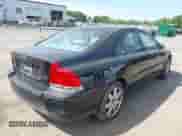 2005 Volvo S60 с VIN YV1RS592552481260, выставлен на аукционе IAAI как лот 42048549 с пробегом 164 491 миль миль и . История ставок и продаж доступна на DreamBid. Изображение 4.
