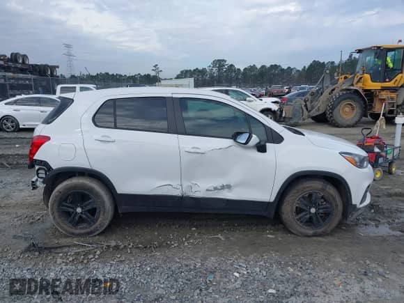 2022 Chevrolet Trax LS с VIN KL7CJKSM0NB507740, выставлен на аукционе IAAI как лот 41628223 с пробегом 12 821 миль миль и . История ставок и продаж доступна на DreamBid. Изображение 13.