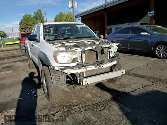2014 Toyota Tacoma with VIN 5TFUX4EN8EX027387, listed as a Copart auction lot 80344235 with 187,257 mi miles and Salvage title. Bid and sale history available at DreamBid. Image 13.