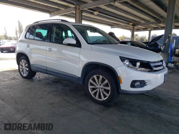 2012 Volkswagen Tiguan S с VIN WVGCV7AX2CW515758, выставлен на аукционе Copart как лот 52456355 с пробегом 179 907 миль миль и Чистый • Clean title. История ставок и продаж доступна на DreamBid. Изображение 4.