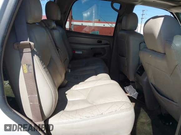 2003 Chevrolet Tahoe LS z VIN 1GNEC13T73R139140, wystawiony jako IAAI lot #43474168 z przebiegiem 269 196 mil mil oraz . Historia ofert i sprzedaży dostępna na DreamBid. Obrazek 8.