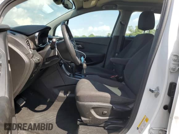 2019 Chevrolet Trax LS с VIN 3GNCJNSBXKL334975, выставлен на аукционе Copart как лот 70261645 с пробегом 55 950 миль миль и Списание • Salvage title. История ставок и продаж доступна на DreamBid. Изображение 7.