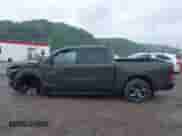 2021 Ram 1500 Lone Star z VIN 1C6SRFFT6MN695393, wystawiony jako IAAI lot #42344282 z przebiegiem 12 796 mil mil oraz . Historia ofert i sprzedaży dostępna na DreamBid. Obrazek 15.