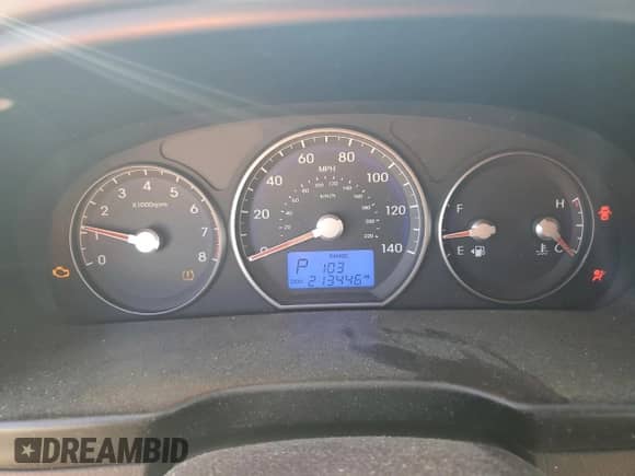 2012 Hyundai Santa Fe GLS с VIN 5XYZGDAB7CG121973, выставлен на аукционе Copart как лот 86326065 с пробегом 213 446 миль миль и Списание • Salvage title. История ставок и продаж доступна на DreamBid. Изображение 9.
