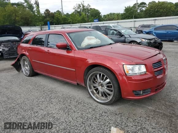 2008 Dodge Magnum SXT with VIN 2D4FV37V28H188125, listed as a Copart auction lot 59967055 with 223,977 mi miles and Salvage title. Bid and sale history available at DreamBid. Image 4.