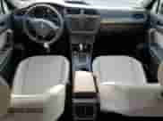 2021 Volkswagen Tiguan SE с VIN 3VV3B7AXXMM070041, выставлен на аукционе Copart как лот 59256655 с пробегом 57 474 миль миль и Списание • Salvage title. История ставок и продаж доступна на DreamBid. Изображение 8.