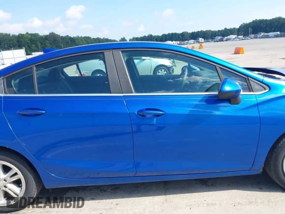 2016 Chevrolet Cruze LT z VIN 1G1BE5SM3G7246106, wystawiony jako IAAI lot #42911193 z przebiegiem 57 987 mil mil oraz . Historia ofert i sprzedaży dostępna na DreamBid. Obrazek 13.