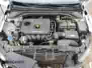 2017 Hyundai Elantra SE z VIN 5NPD84LF1HH008107, wystawiony jako Copart lot #67964375 z przebiegiem 91 742 mil mil oraz Szkoda całkowita • Salvage title. Historia ofert i sprzedaży dostępna na DreamBid. Obrazek 11.